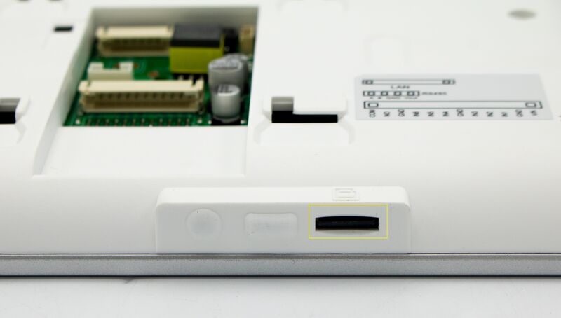 File:DHI-VTH5221DW-S SDCard.jpg